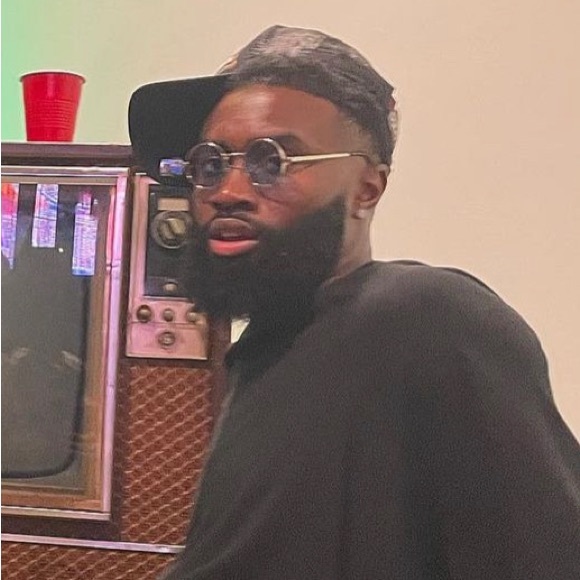 Meet your Posher, Jamie - Picture 1 of 1